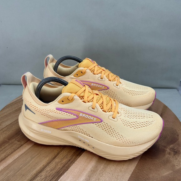 Brooks Shoes - Brooks Women's Peach and Pink Accent Athletic Running Shoes